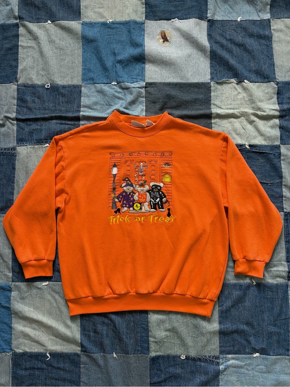 Vintage Halloween embroidery Y2K orange sweatshirt bears trick or treat size XL